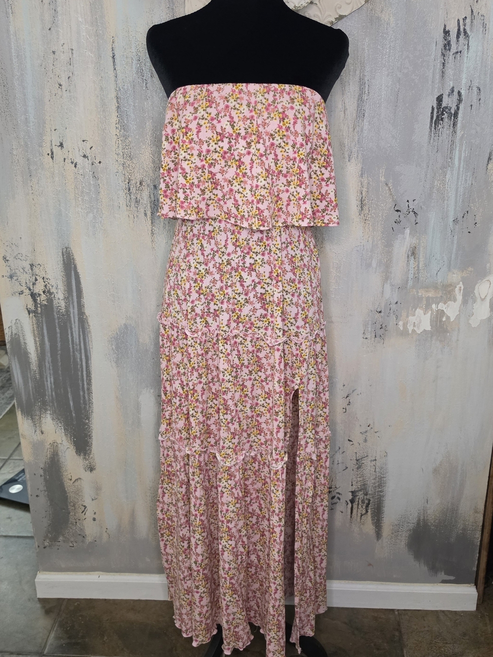 Aakaa Pink Floral Tiered Strapless Maxi Skirt Size Large